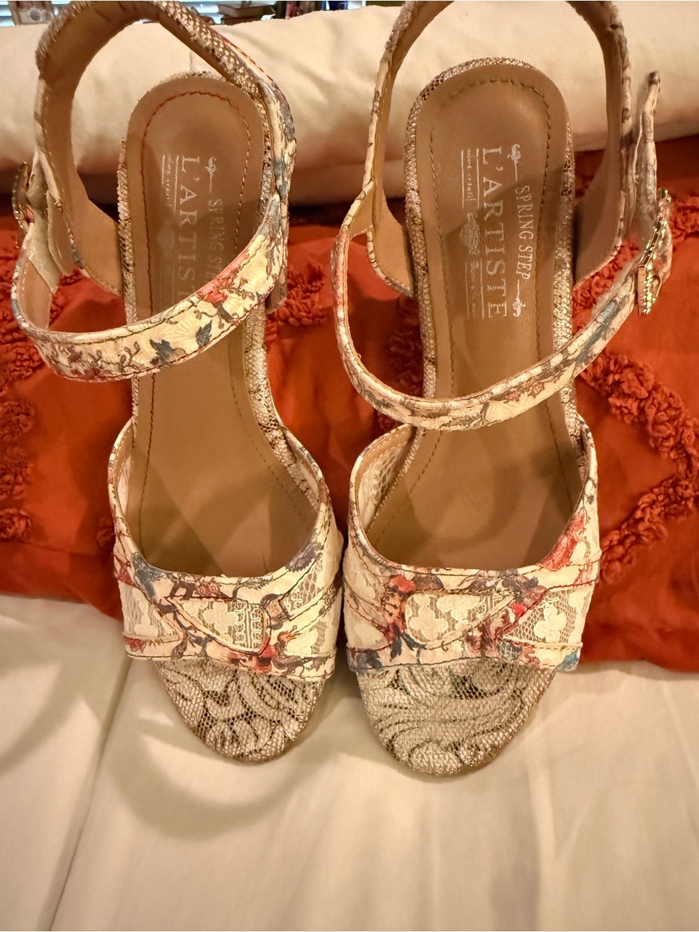 L'ARTISTE Floral Slingback Heels in Cream with Blue and Pink Accents